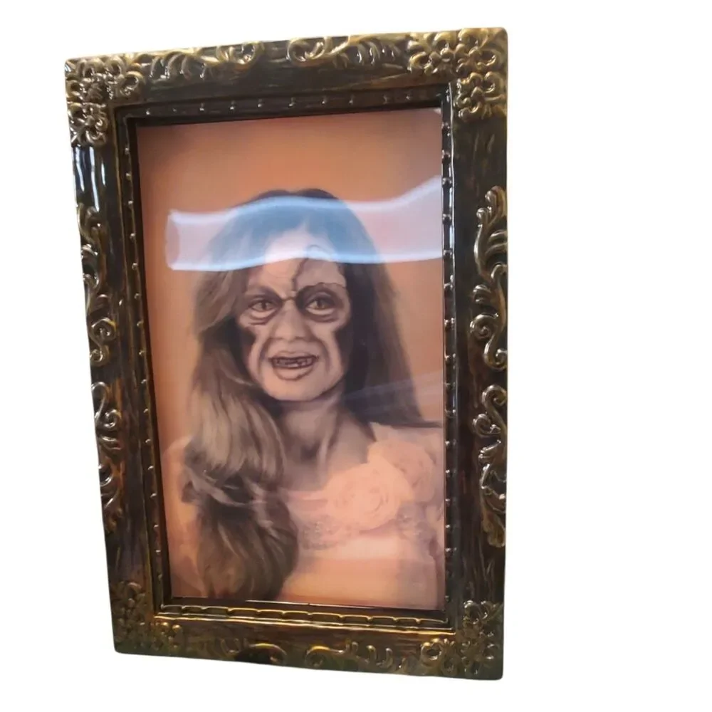 Lot Of 3 Holographic Ghoul Scary Face Changing Halloween Portraits Prints